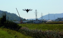 Drohne mit LiAir V70 Laserscanner im Einsatz - Für eine größere Darstellung bitte auf das Bild klicken Drohne mit LiAir V70 Laserscanner im Einsatz - Für eine größere Darstellung bitte auf das Bild klicken